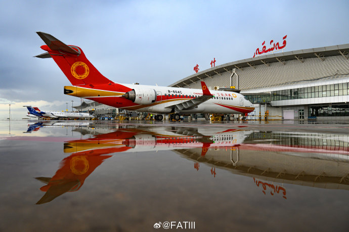 运营,一年多来,已在新疆以吐鲁番,伊宁,喀什为基地,投运9架arj21飞机