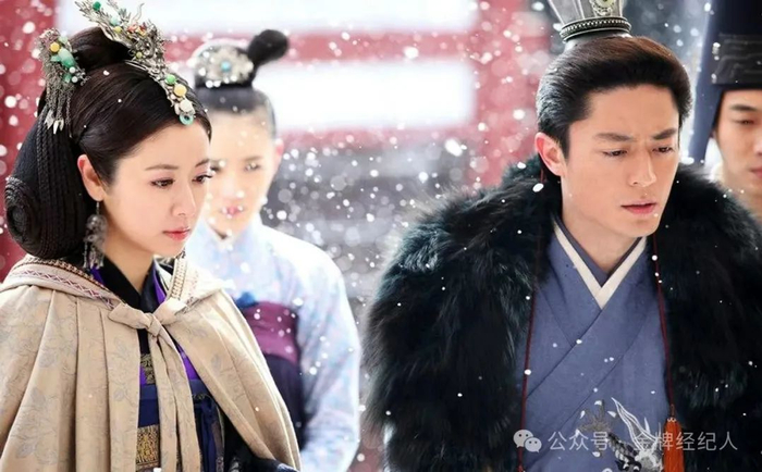 偶像出走半生,归来已是「爹妈」|陈乔恩_新浪新闻