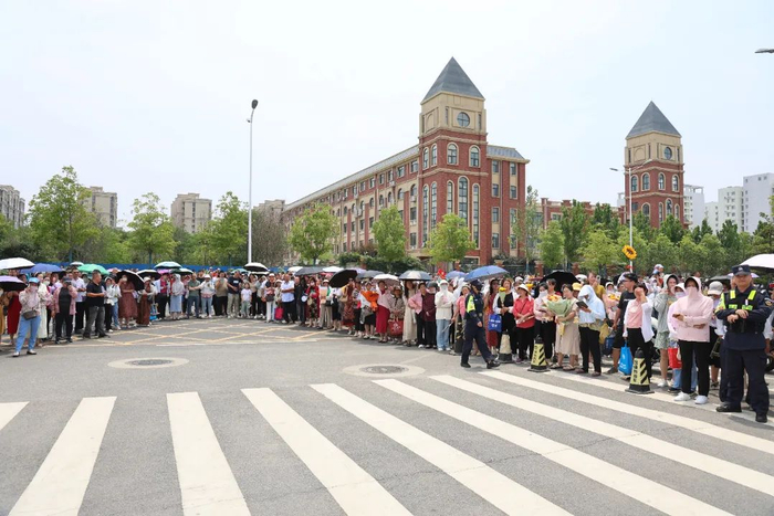 南阳市第五完全学校考点豫北线——新乡,焦作,濮阳新乡市第十二中学