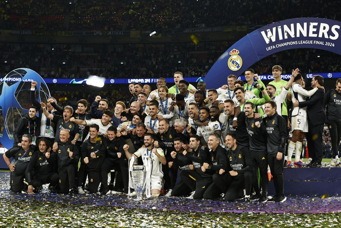 俱乐部社媒粉丝数:皇马4.11亿居首,巴萨第2,迈阿密一年涨1348%