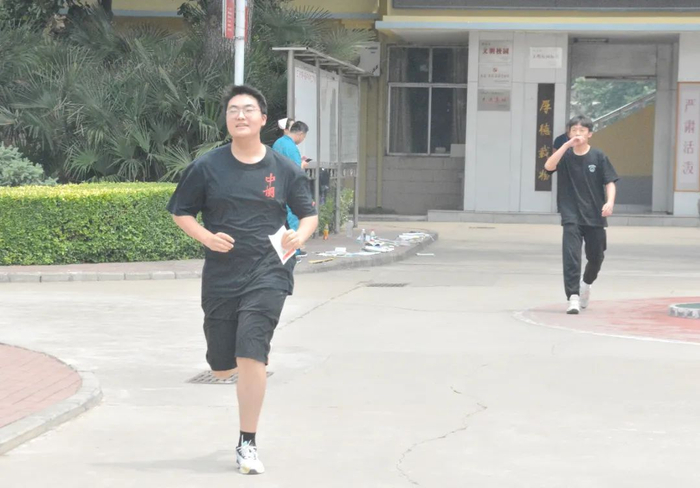 焦作,濮阳新乡市第十二中学考点,考生与