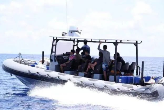 打脸菲方|物资|中国|冲锋艇_新浪军事_新浪网