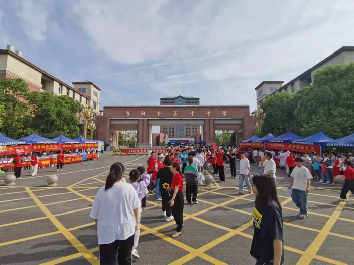 刚刚,直击阜阳高考现场!这一幕幕,值得被记录!