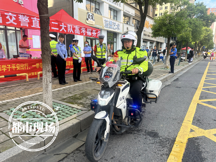 6月7日上午，南昌800辆铁骑出动。都市现场全媒体记者 /摄