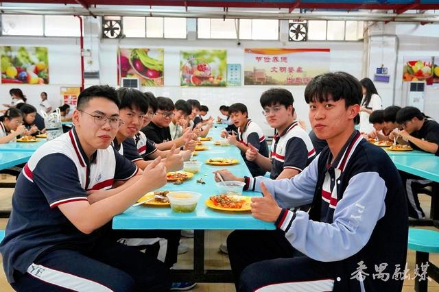 暖心高考 广州市禺山高级中学为外校考生提供贴心午餐