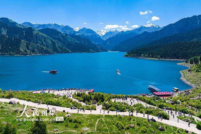 新疆:天山天池夏日风景如画|昌吉回族自治州|新疆_新浪新闻