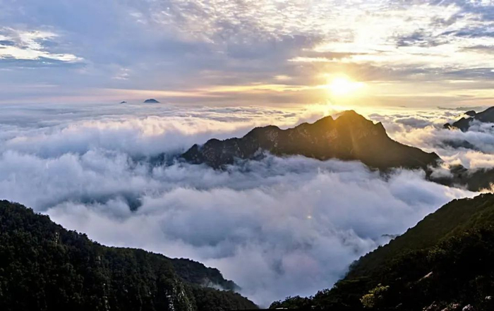 马拉松,全国和美乡村篮球大赛(村ba)等优质体育资源,坐拥14家旅游景区