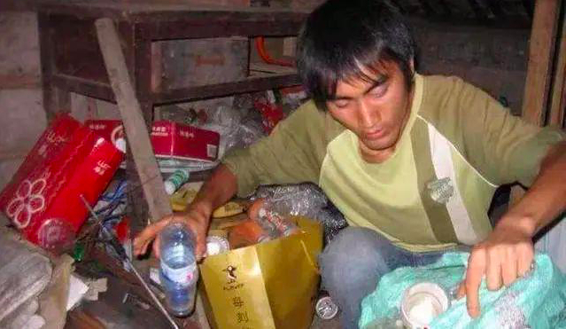 《变形计》最受争议的少年被爆订婚:他掀翻了自己的命运!