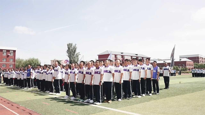 衡越高级中学举行高二年级升级誓师大会