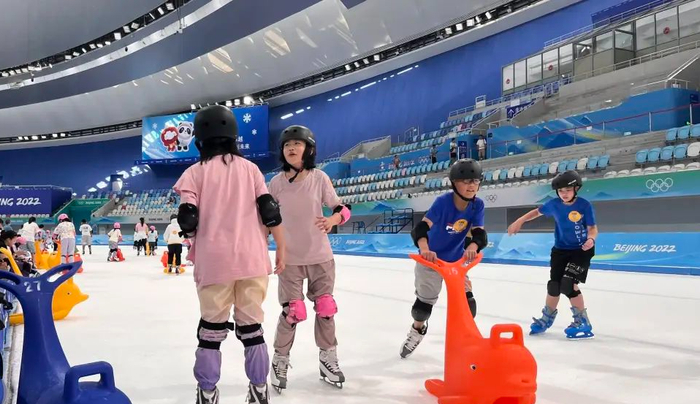 海胆创夏营 | 清华大学 学霸互动 国家短道速滑馆滑