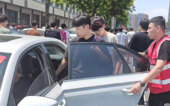 正定常山救援队开展"助力高考,筑梦起航"活动