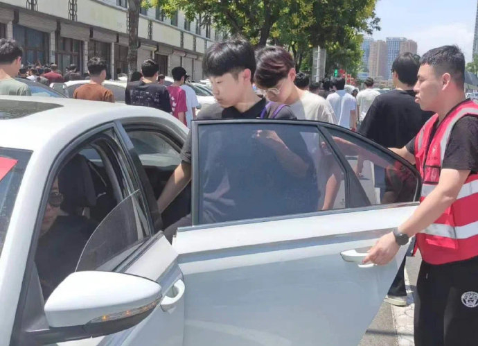 正定常山救援队开展"助力高考,筑梦起航"活动