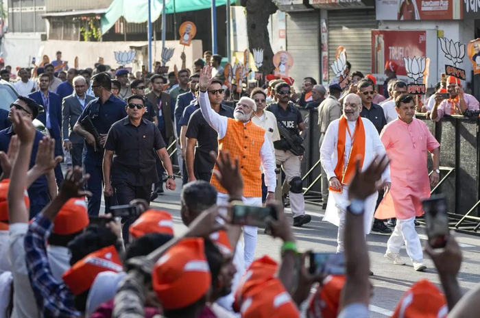 当地时间2024年5月7日，在印度艾哈迈达巴德举行的第三阶段大选中，莫迪抵达投票现场。
