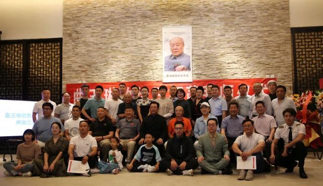 国粹荟萃 "ko女王"汪柯菡拜师书法名家曲玉琳先生