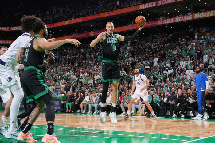 波尔津吉斯在第二场延续了良好的手感。