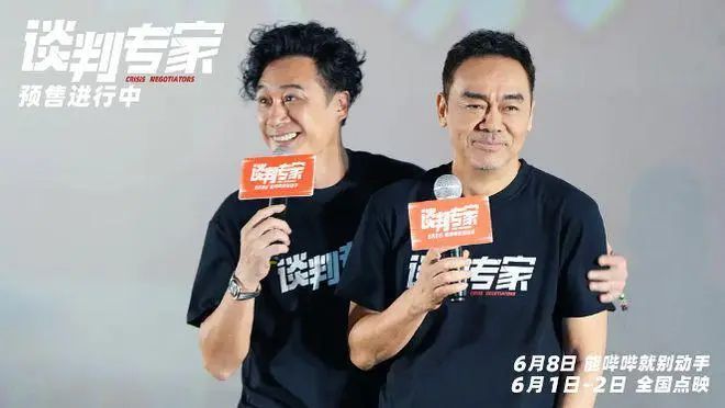中的杨康一炮而红,和刘德华,黄日华,汤镇业,梁朝伟并称 tvb 五虎将