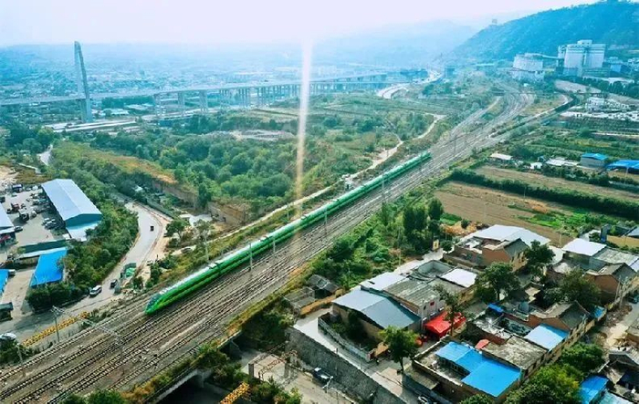 前方到站:安康! || 897聚焦