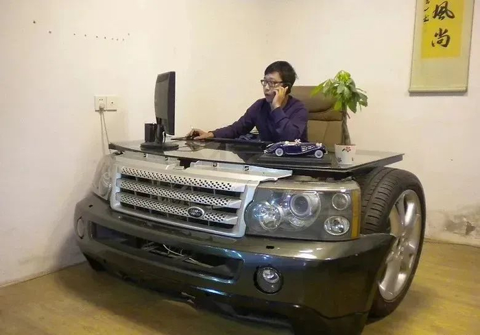 为什么中年男人钟情路虎办公桌?