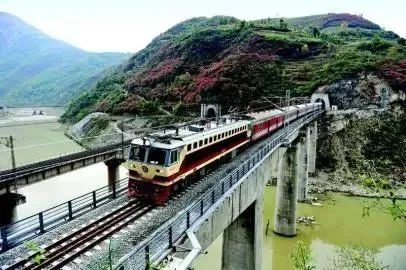 前方到站:安康! || 897聚焦