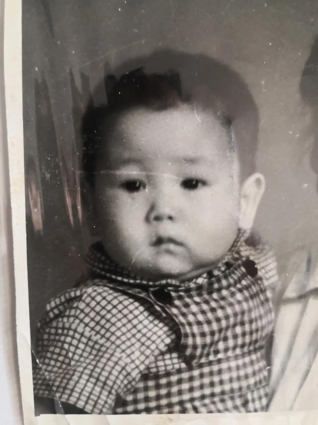 另外,到姥姥家还有舅舅姨姨们的孩子一起玩儿.