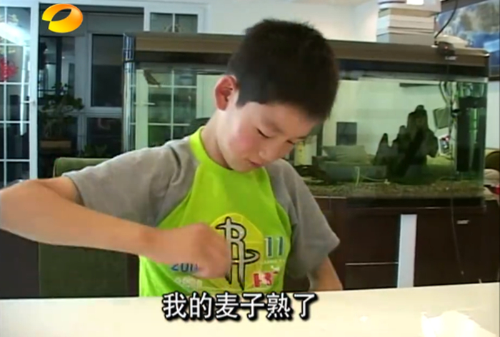 《变形计》最受争议的少年被爆订婚:他掀翻了自己的命运!