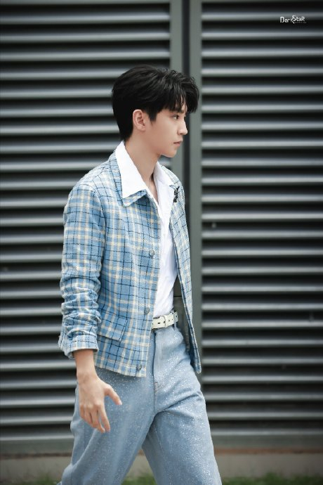 果然少年感还得看真少年!|王俊凯_新浪新闻