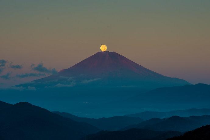 富士山朋友圈背景图图片