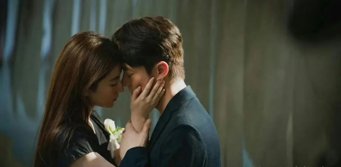 刘亦菲和他的生猛爱情,骗不了这届年轻人