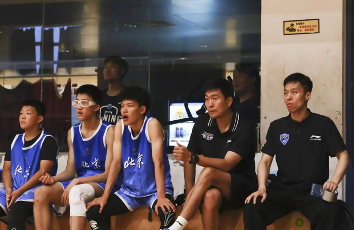 北大附中代表北京首钢赛区征战少年cba全国赛|篮球|北京首钢|cba_新浪