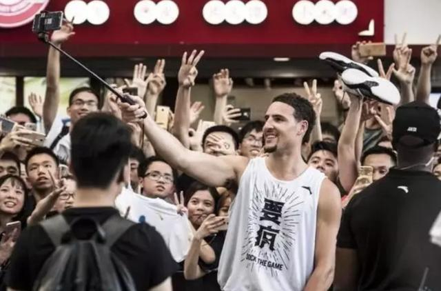 "要疯"八年后,安踏重新在草根篮球中掀起"狂潮"