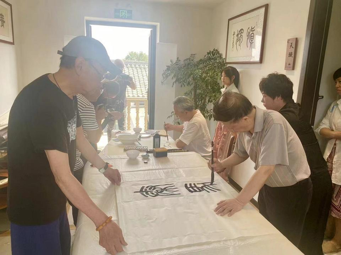 面朝大海 向阳而生!养马岛旅游度假区举行书画名家采风交流活动
