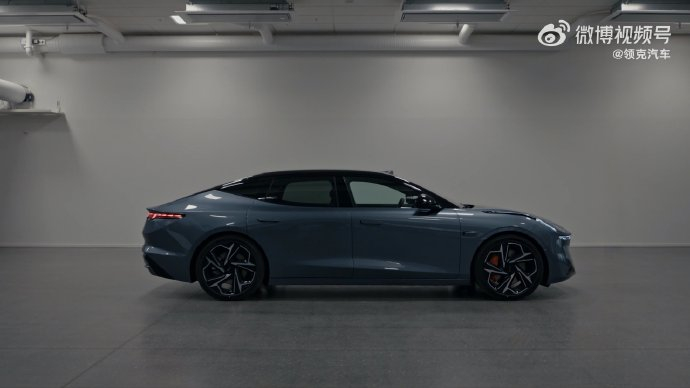 今晚 19:20 领克的首辆纯电轿车领克 zero 就要发布了