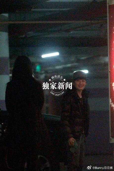刘亦菲曾轶可同框旧照96 一起逛街