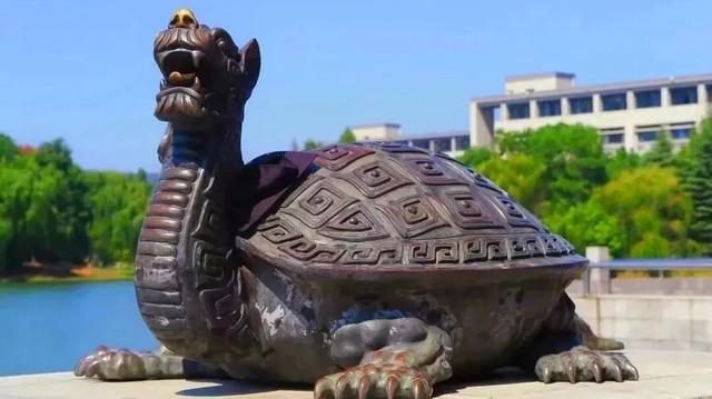 神鼋雕像 → 曲水桥越过太湖神鼋便来到了曲水桥"学海泛舟,曲水流觞"