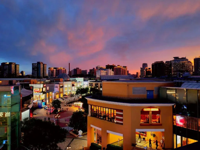 来万达广场,解锁东西南北夜生活|长沙市|上海市|兰州市_新浪新闻