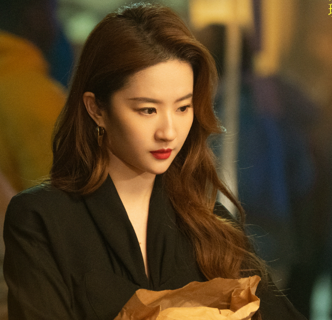 刘亦菲|孟佳_新浪新闻