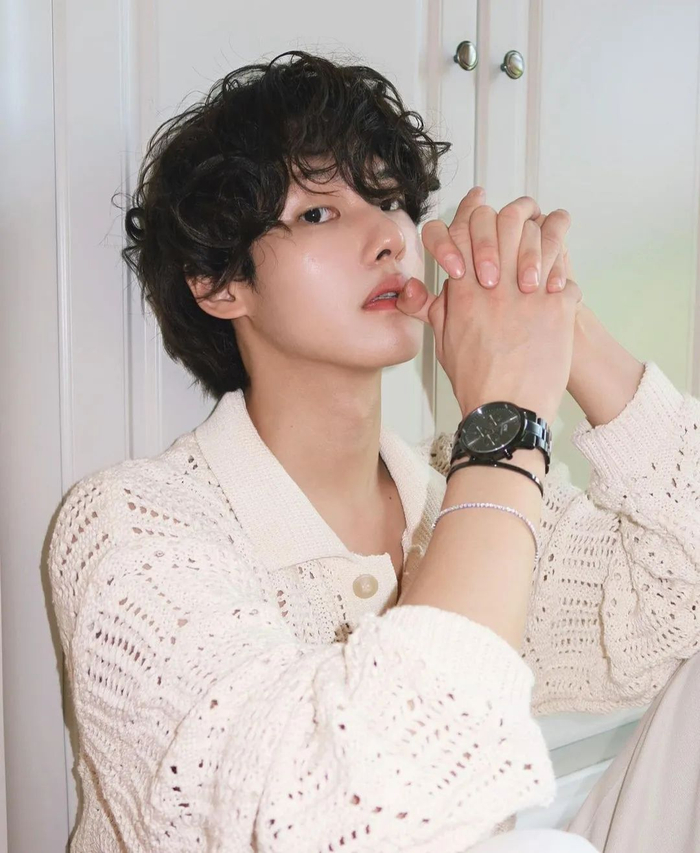 不过合适这个发型的男生拥有这样一个发型之后一定十分抢眼!