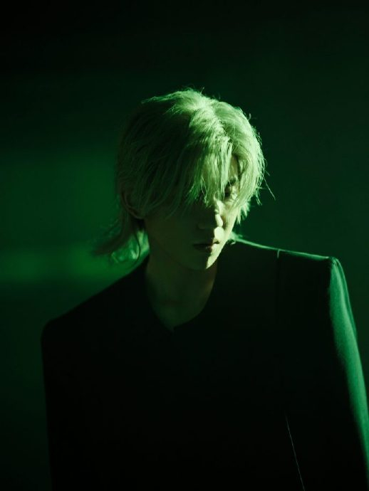 王源狼尾蒙眼造型,是新歌《back to life》里的造型