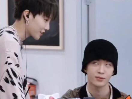 我酸了刘雨昕 娱乐播报台范丞丞