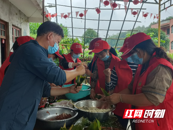 长沙理工大学:粽叶飘香迎端午 暖心关怀助振兴