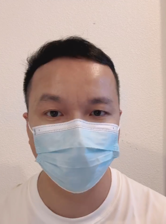 上官正义接受记者采访