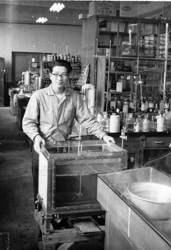 青年远藤章。图源/scienceheroes