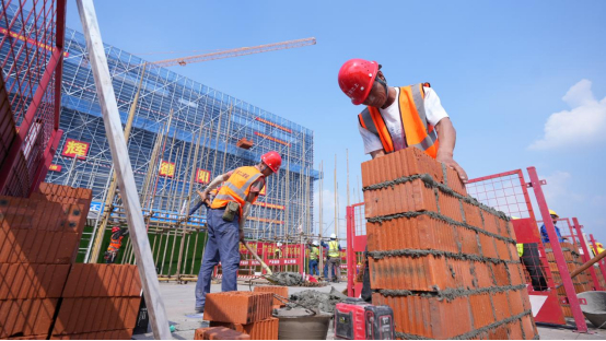 今年是举办建筑职工技能大赛的第六年,其目的就是为全区建筑工人提供