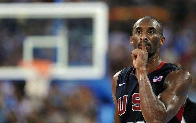 当年的美国梦之队之中除了科比,还有詹姆斯,韦德,安东尼,保罗等nba