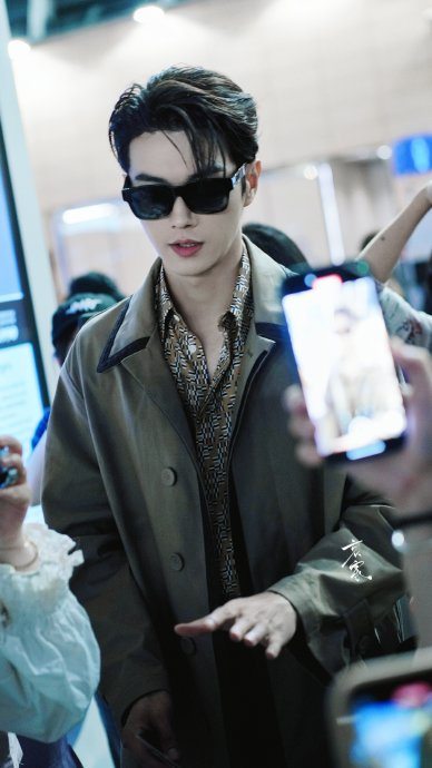 许凯这个机场照真的太超过了