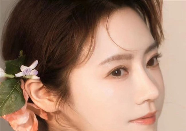 美国佛罗里达大学校花徐倩倩,致力于亚裔学生高等教育公平机会