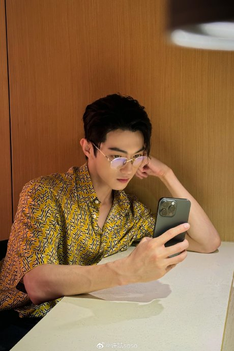 许凯这个机场照真的太超过了