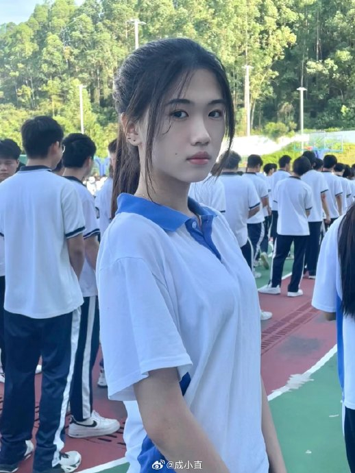 热知识:深圳市的中小学,校服都是统一的,全国唯一!