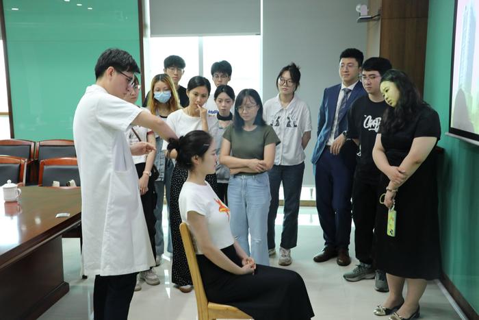 澳门科技大学青年学生到广东省中医院珠海医院研学交流