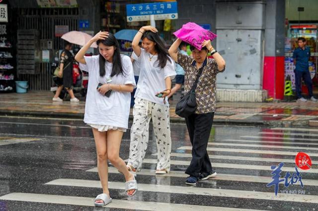 防“下班雨”！广州启动暴雨和雷雨大风Ⅳ级应急响应-广州雷暴雨飞机能起飞吗